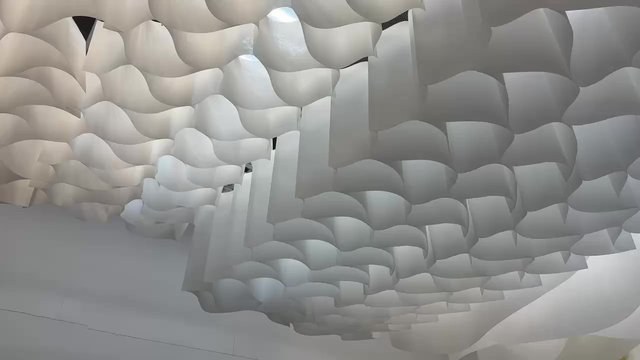 Люстра Wave Ceiling® для клиники Cosmotherapy